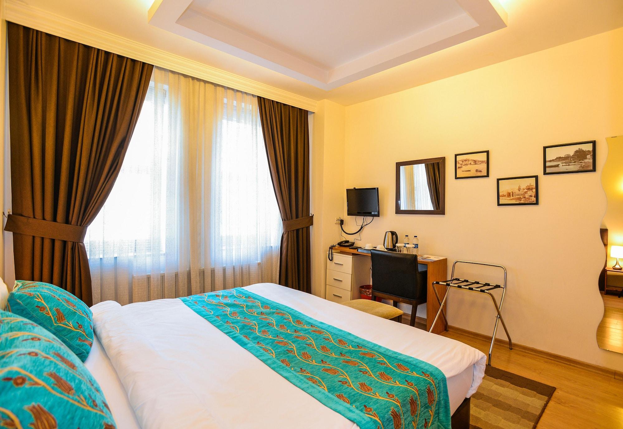 Retropera Hotel Istanbul Exterior photo