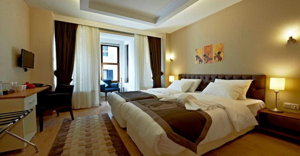 Retropera Hotel Istanbul Exterior photo